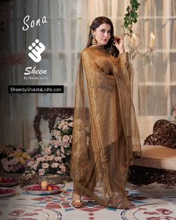 Shaista Lodhi feet photo thumbnail