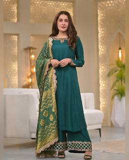 Shaista Lodhi feet photo thumbnail