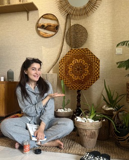 Shaista Lodhi feet photo thumbnail