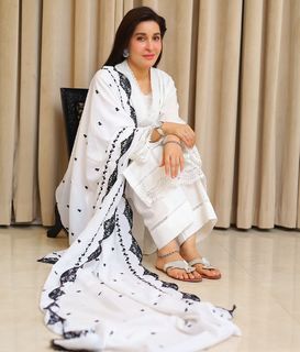 Shaista Lodhi feet photo thumbnail