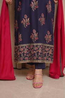 Shaista Lodhi feet photo thumbnail