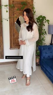 Shaista Lodhi feet photo thumbnail