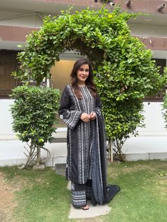 Shaista Lodhi feet photo thumbnail