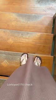 Shaista Lodhi feet photo thumbnail