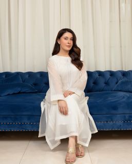 Shaista Lodhi feet photo 8
