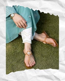 Shaista Lodhi feet photo 17
