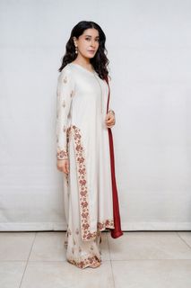 Shaista Lodhi feet photo 9