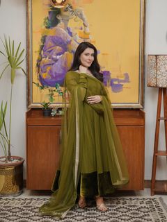 Shaista Lodhi feet photo 4