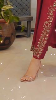 Shaista Lodhi feet photo 1