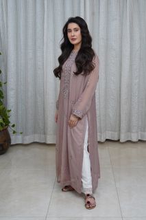 Shaista Lodhi feet photo 16