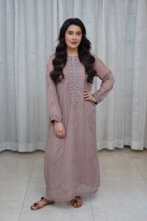 Shaista Lodhi feet photo 14