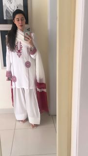 Shaista Lodhi feet photo 9