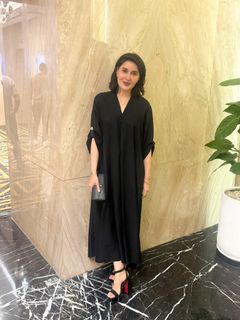 Shaista Lodhi feet photo 1