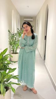 Shaista Lodhi feet photo 3