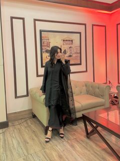 Shaista Lodhi feet photo 2