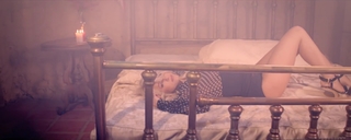 Shakira feet photo thumbnail