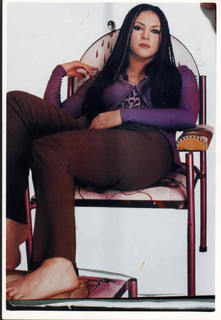 Shakira feet photo thumbnail