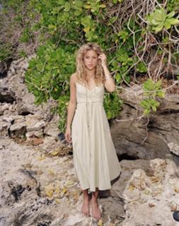 Shakira feet photo thumbnail