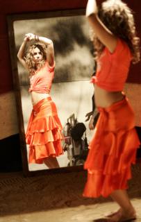 Shakira feet photo thumbnail
