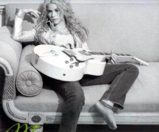 Shakira feet photo thumbnail