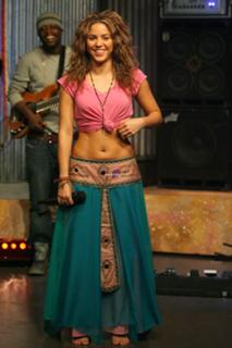 Shakira feet photo thumbnail