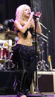 Shakira feet photo thumbnail