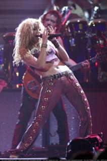 Shakira feet photo thumbnail