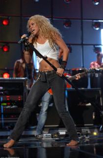 Shakira feet photo thumbnail