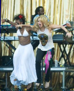 Shakira feet photo thumbnail