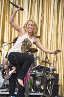 Shakira feet photo thumbnail