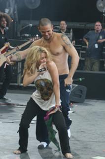 Shakira feet photo thumbnail