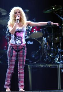 Shakira feet photo thumbnail