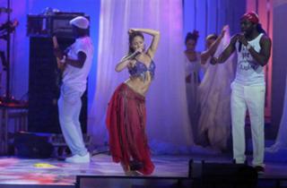 Shakira feet photo thumbnail