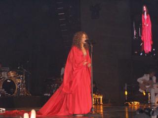 Shakira feet photo thumbnail