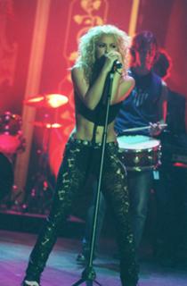 Shakira feet photo thumbnail