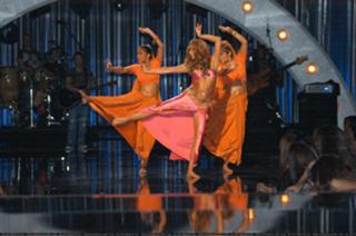 Shakira feet photo thumbnail