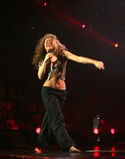 Shakira feet photo thumbnail