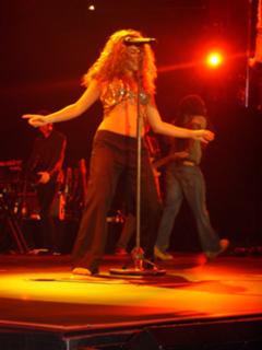 Shakira feet photo thumbnail