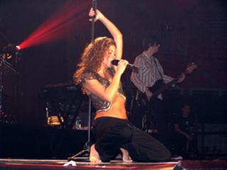 Shakira feet photo thumbnail