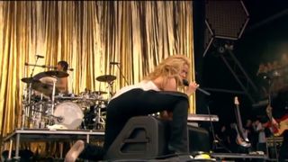 Shakira feet photo thumbnail