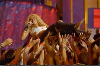 Shakira feet photo thumbnail
