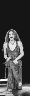Shakira feet photo thumbnail