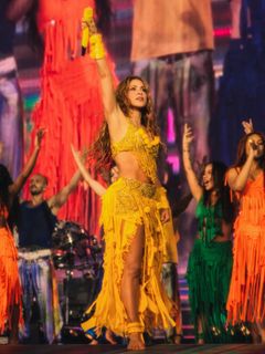 Shakira feet photo 1
