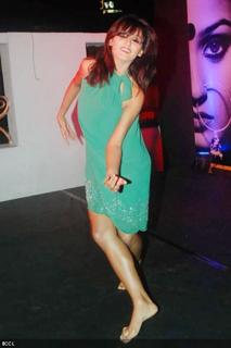 Shakti Mohan feet photo 1