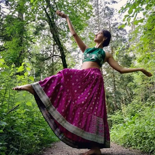 Shakti Mohan feet photo 11