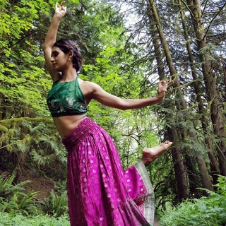 Shakti Mohan feet photo 10
