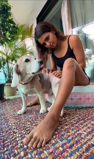 Shakti Mohan feet photo 18