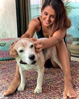 Shakti Mohan feet photo 2
