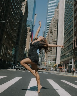 Shakti Mohan feet photo 9