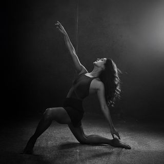 Shakti Mohan feet photo 4